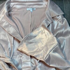 Fashion Nova Women's Satin Dress Size Large Pink Long Sleeve Belted Midi